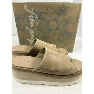 New w/ Box Free People Santorini Platform Espadrille Sandal Size 9 Sand Leather